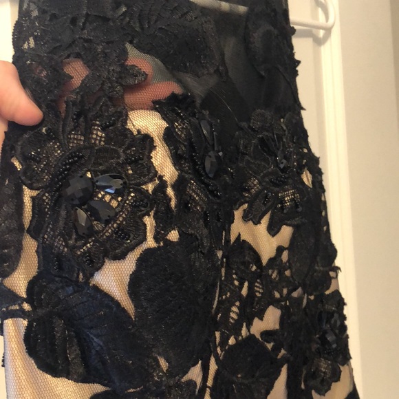 Black and beige illusion dress - Picture 3 of 6